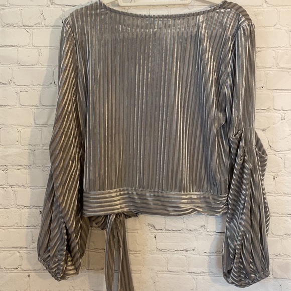 She + Sky blouse! NWT - Picture 4 of 7